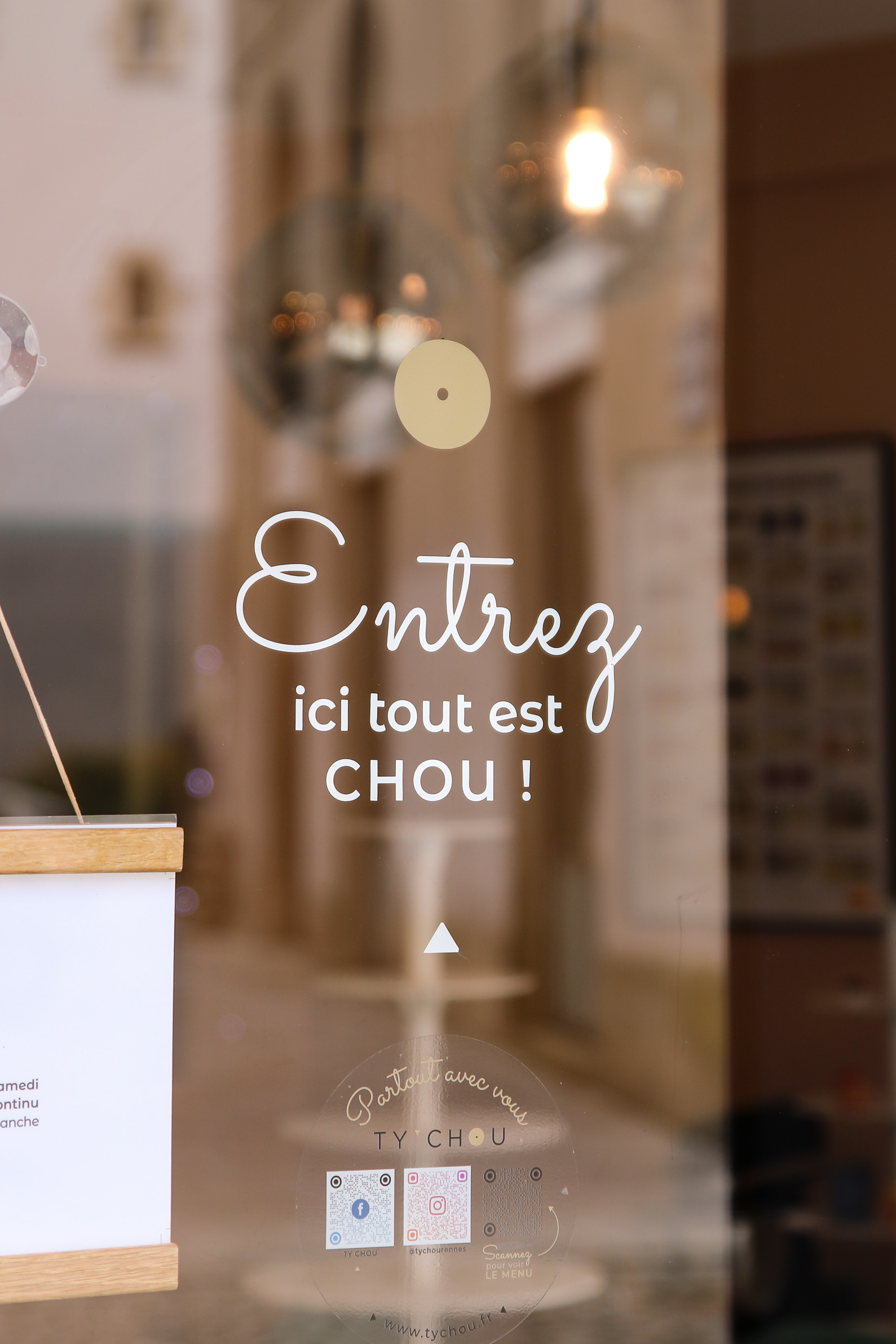 SALON DE THÉ 3 Ty Chou vitrine salon de thé